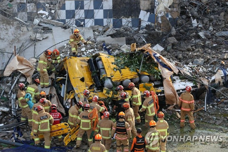 9日，位于韩国光州市东区鹤洞的一处拆迁楼倒塌，造成严重人员伤亡