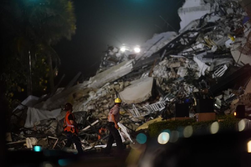美国佛罗里达州海滨公寓楼倒塌事件已造成4人死亡，目前仍有159人下落不明，预计死亡人数还将继续上升