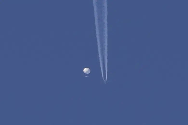 2月4日，美军一架F-22战机在南卡罗来纳州海岸附近用“响尾蛇”导弹击落了来自中国的气球
