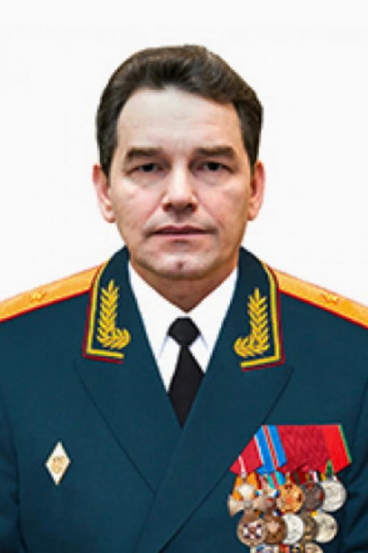 俄罗斯武装力量总参谋部战役训练局局长法尼尔·萨尔瓦罗夫中将12月22日在莫斯科发生的汽车炸弹爆炸中死亡