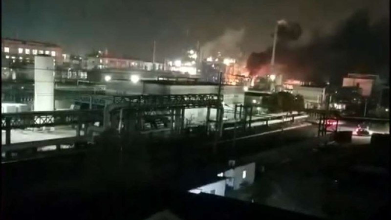 #更新 #中国 泰兴市应急管理局通报称，2019年4月3日晚9时许，江苏中丹技术化工有限公司污水车间废水储罐发生一起火灾事故