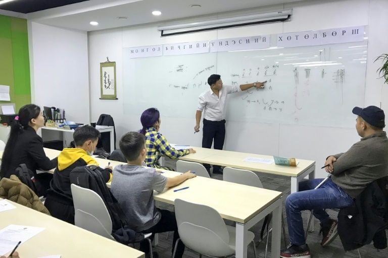 蒙古掀起学习和使用传统蒙古文的热潮