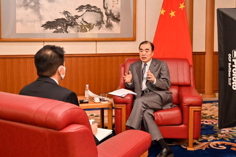10月30日，中国驻日本大使孔铉佑接受《朝日新闻》专访，重点介绍中日、中美关系，并就香港、新疆等问题阐明立场