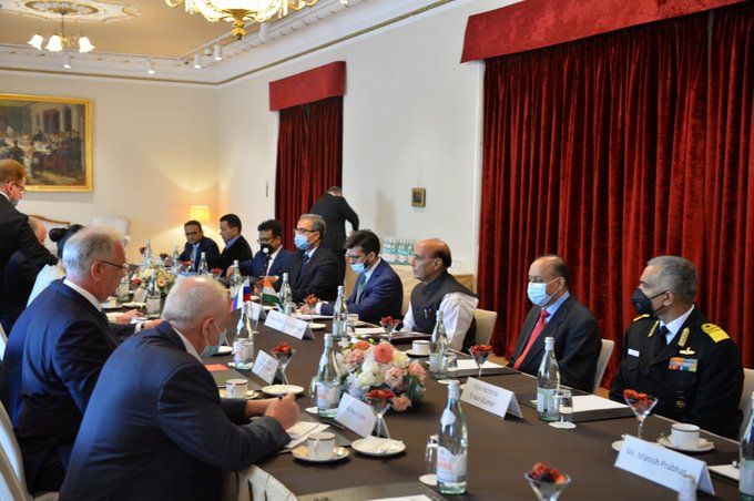 莫斯科，印度防长Rajnath Singh访俄并与当地官员会谈