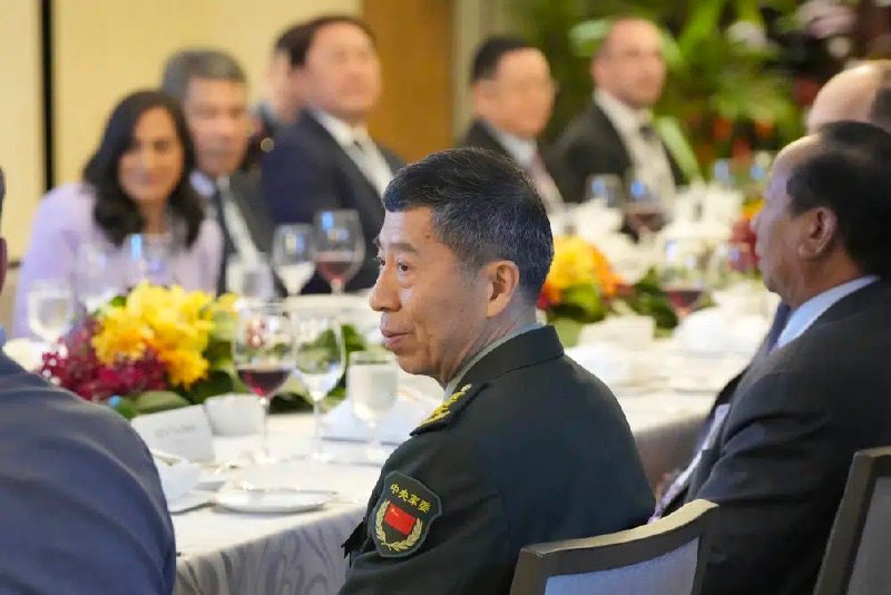 美国国防部长奥斯汀6月3日在新加坡出席香格里拉对话会时发表题为“美国在印太地区的领导力”的演讲时说，“对于负责任的国防领导人来说，任何时候都是谈话的好时机”，“我们谈得越多，就越能避免可能导致危机或冲突的误解和误判”