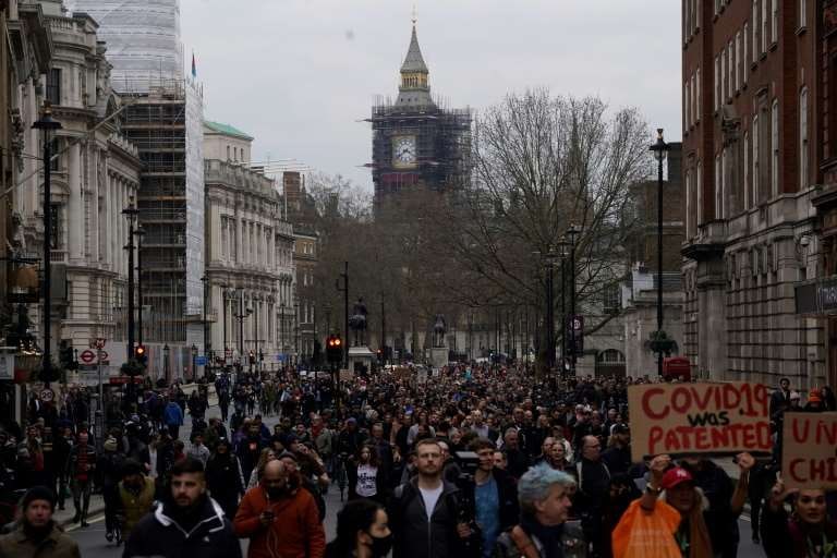 周六，英国和德国均出现反封锁措施的游行活动