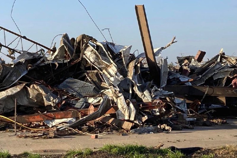美国密西西比州24日晚遭龙卷风袭击，造成该州至少23人死亡，4人失踪，另有数十人受伤