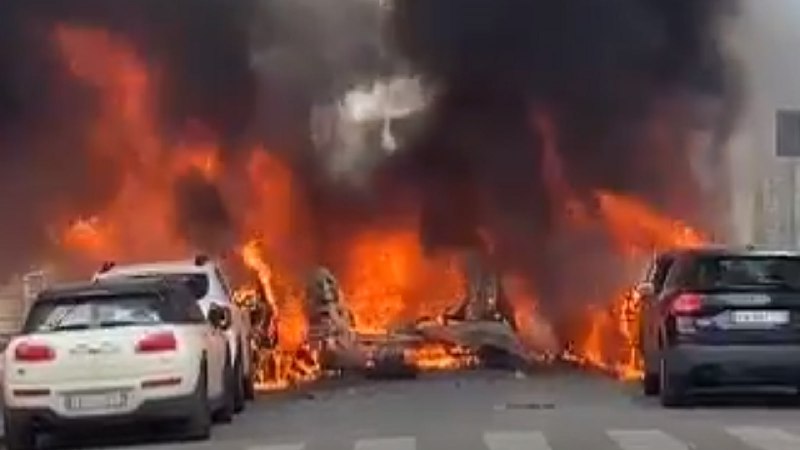 一辆面包车在意大利米兰市中心爆炸，并引燃数辆汽车