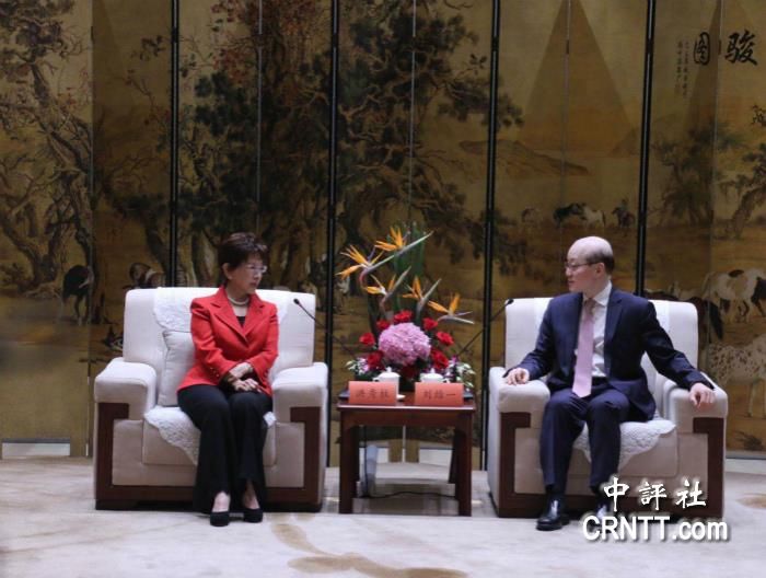 中共中央台办、国务院台办主任刘结一今天在杭州会见了中国国民党前主席、中华青雁和平教育基金会董事长洪秀柱一行