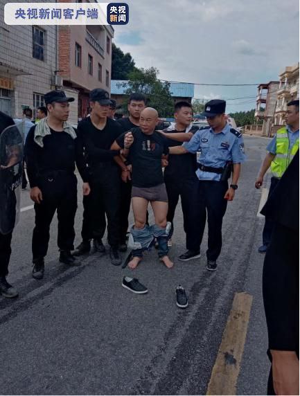 今日下午4点半，江西省抚州市乐安县两起案件疑凶曾春亮落网