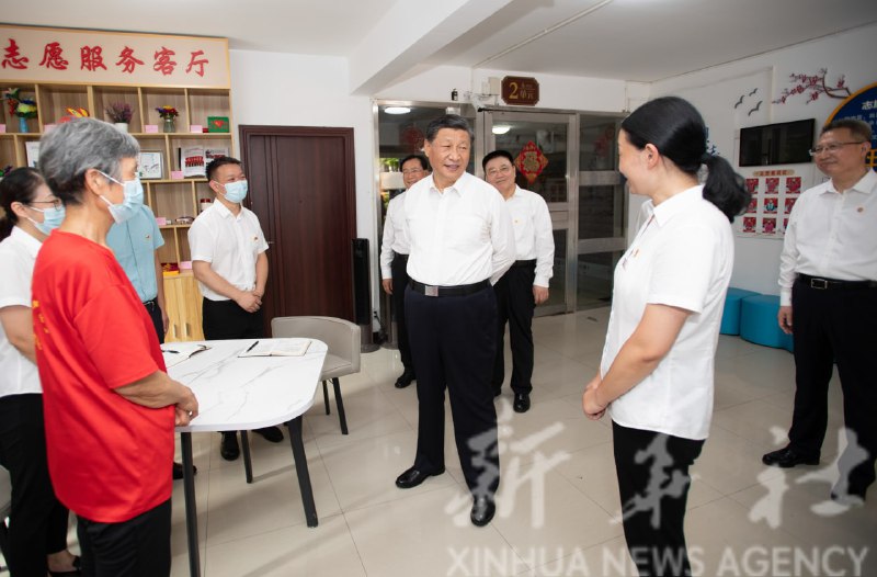 习近平6月28日下午在武汉东湖高新区考察华工激光和左岭街道智苑社区