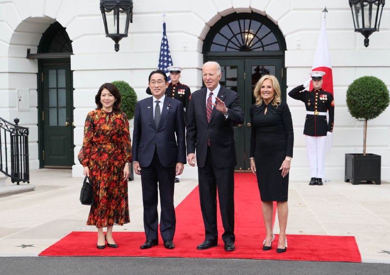 美国总统拜登和日本首相岸田文雄10日宣布了一系列旨在加强国防和情报合作的举措