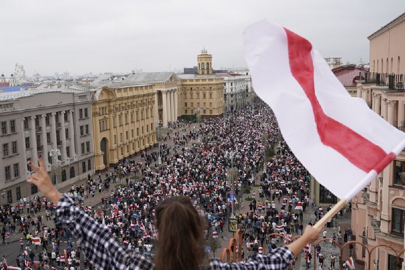 周日，白俄罗斯首都明斯克再次爆发大规模示威活动