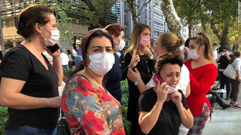 土耳其官员们说，土耳其西部沿海地区有21人遇难